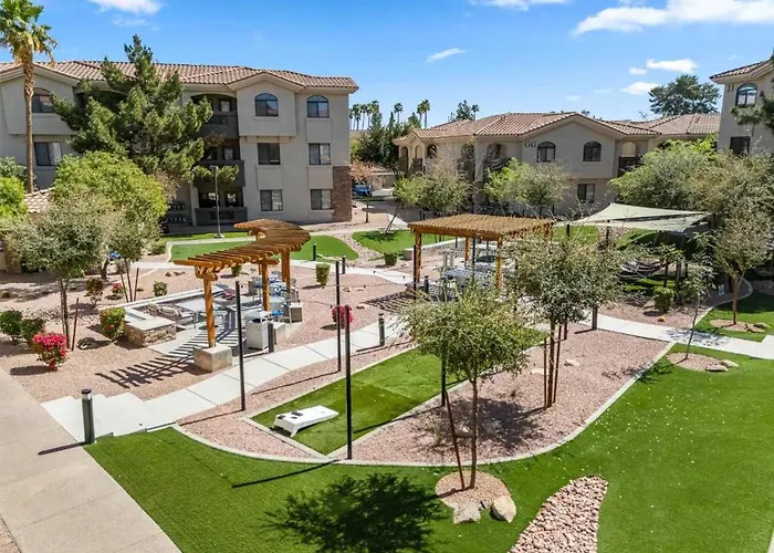 Close Asu Diablo Stadium Gym Dogpark Parking Pool Tempe